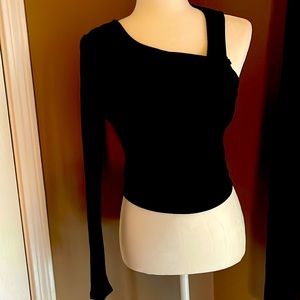 One shoulder top